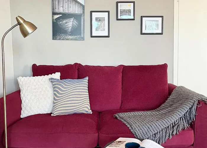 Meets Sea - Waterfront Center *