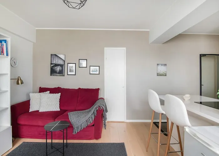 Meets Sea - Waterfront Center *