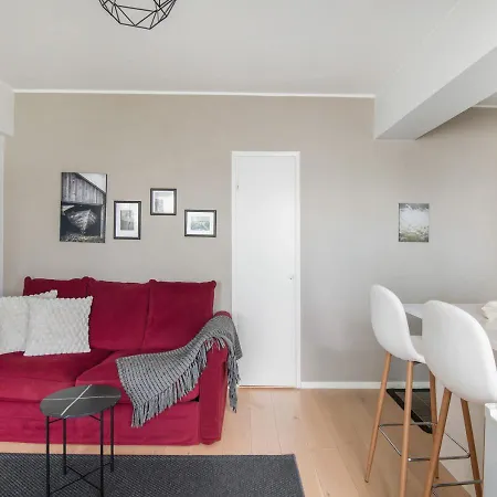 Meets Sea - Waterfront Center *