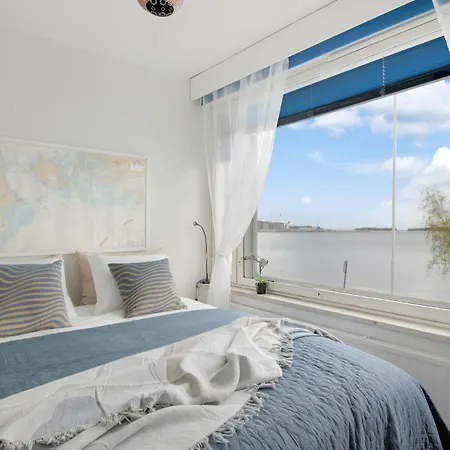 Meets Sea - Waterfront Center Appartement *